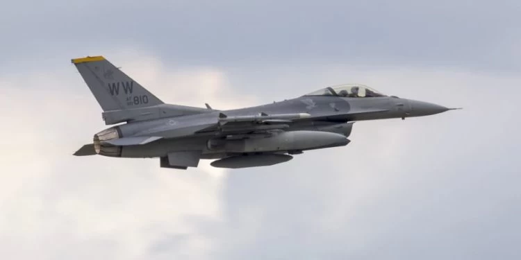 «Καθηλώστε» τα F-16: Η Ιαπωνία «τα έχωσε» στην Αεροπορία των ΗΠΑ